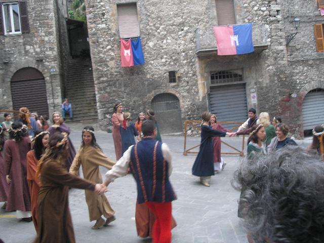 Fraportaballo.jpg (83696 byte)