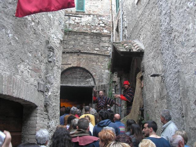 Fraportaschena.jpg (108508 byte)