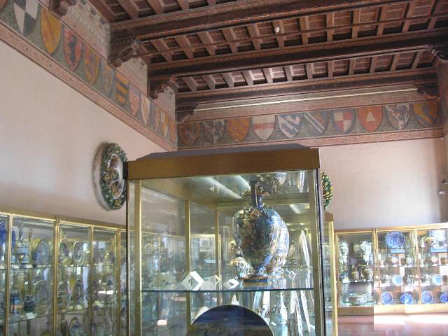 firrobbia.jpg (76834 byte)