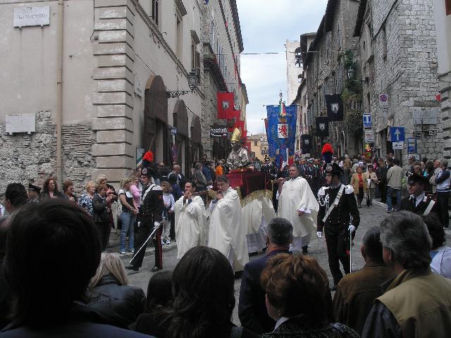 gente (3).jpg (104820 byte)