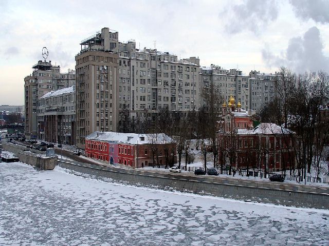 palacearc1.jpg (120146 byte)