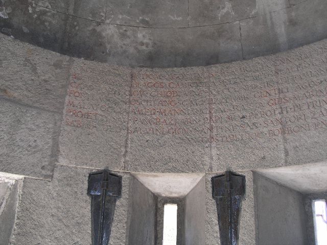 monumint.jpg (95773 byte)