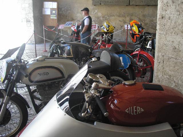 roccaimotori2p.jpg (89007 byte)