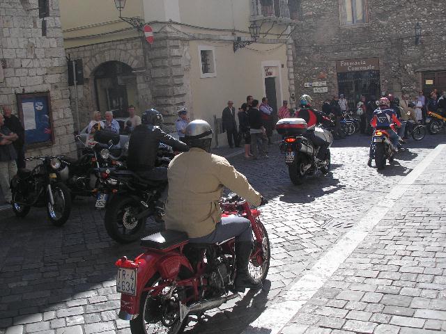 roccamotori 079p.jpg (96223 byte)