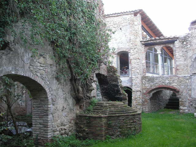 villaold.jpg (69110 byte)
