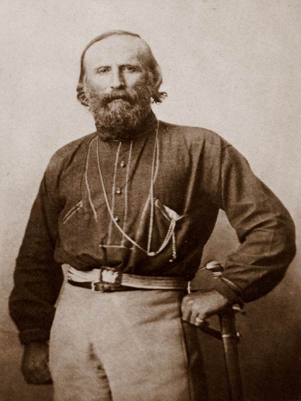 Garibaldi2.jpg (78725 byte)